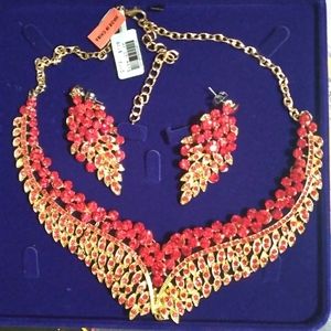 Red Austrian Crystal Bib Necklace With Chandelier Earrings Gold Gold